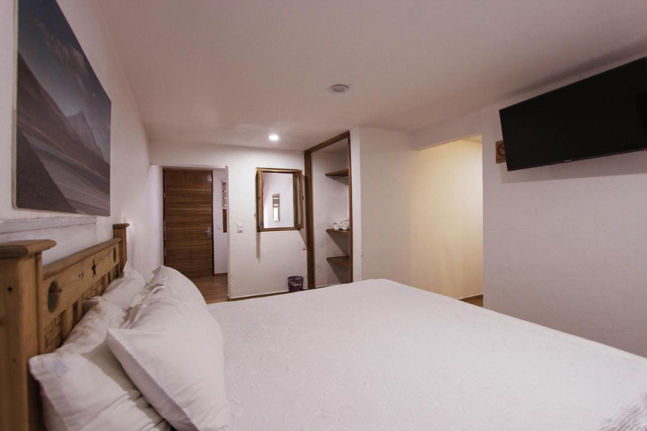 Real Carretero Hotel